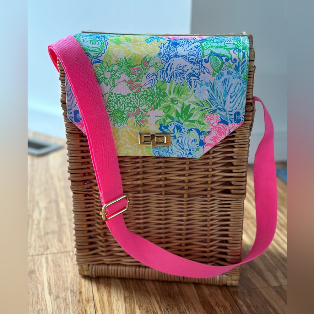 Lilly Pulitzer Cheek to Cheek 2-bottle wine carrier